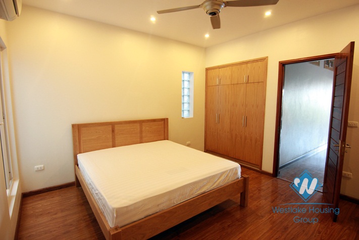 04 bedrooms house with lake view for rent in Tay Ho area 